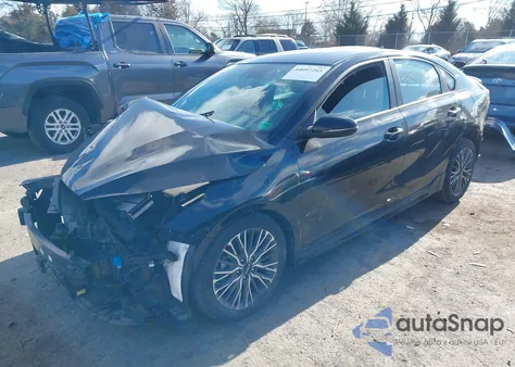 2024 Kia Forte Gt-Line z USA, uszkodzony, nr VIN 3KPF54AD2RE807452